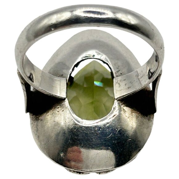 925 Sterling Silver Simulated Peridot Cocktail Ring - Size 7 - Picture 6 of 8